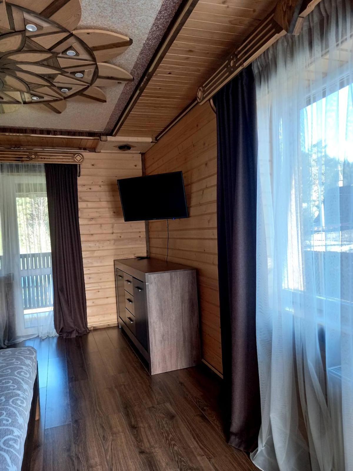 Hotel Voyage Tatariv Exteriér fotografie